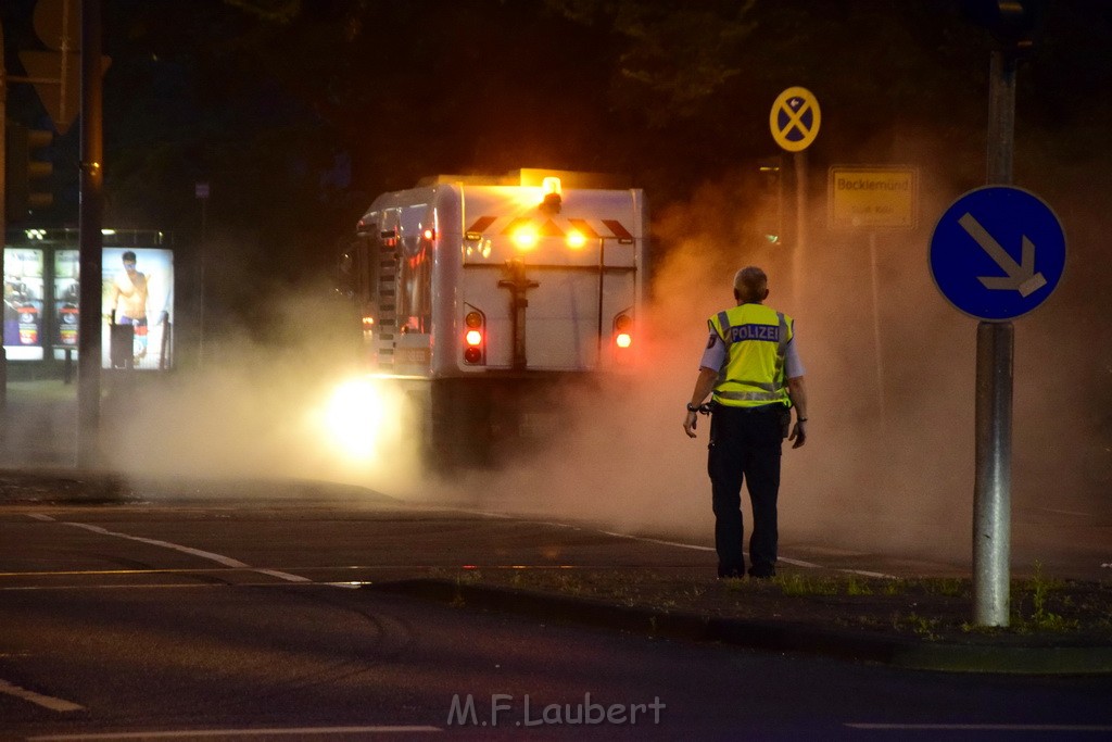 TLF 4 umgestuerzt Koeln Bocklemuend Ollenhauer Ring Militaerringstr P216.JPG - Miklos Laubert